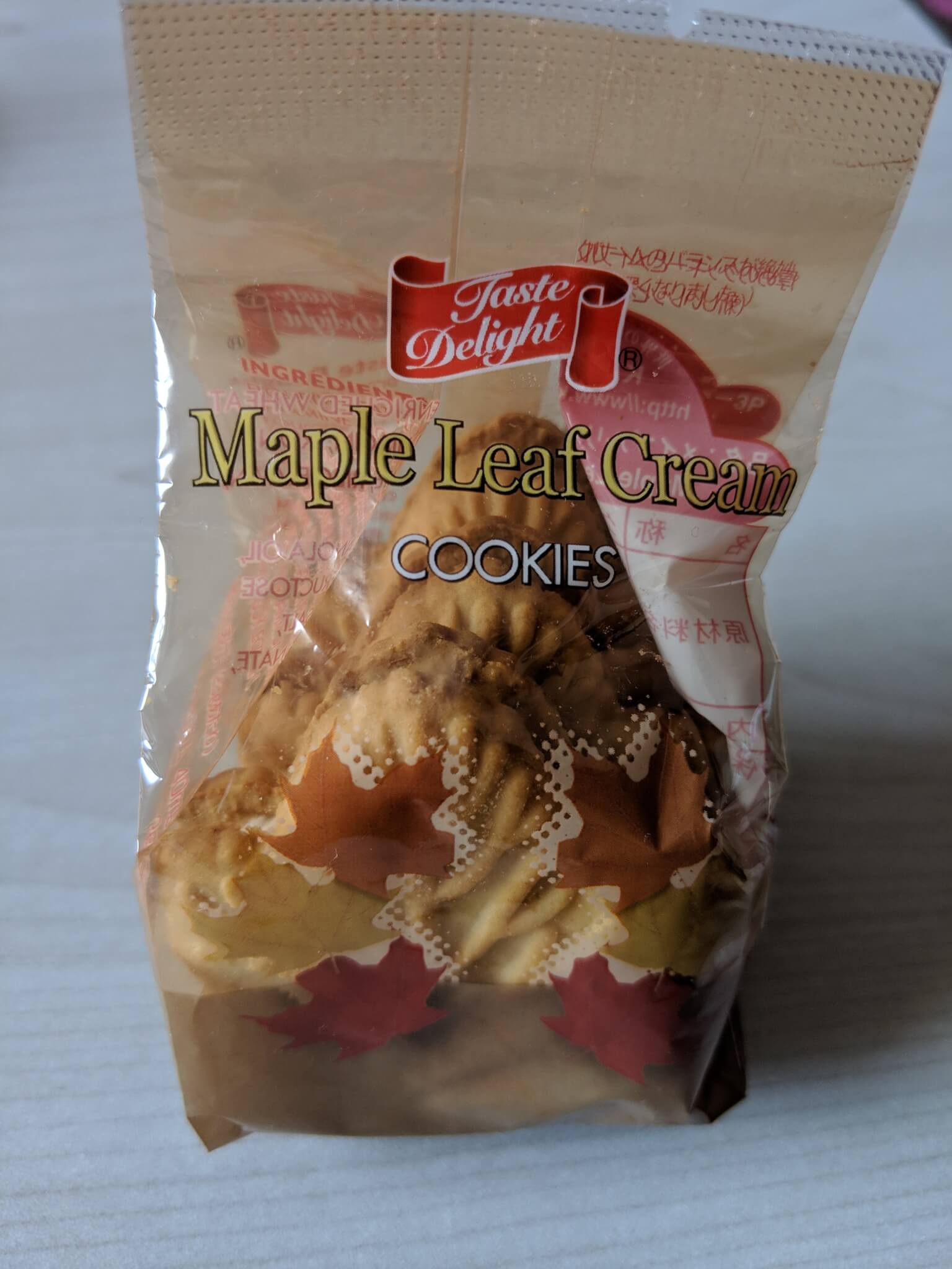 メイプルリーフクリームクッキー